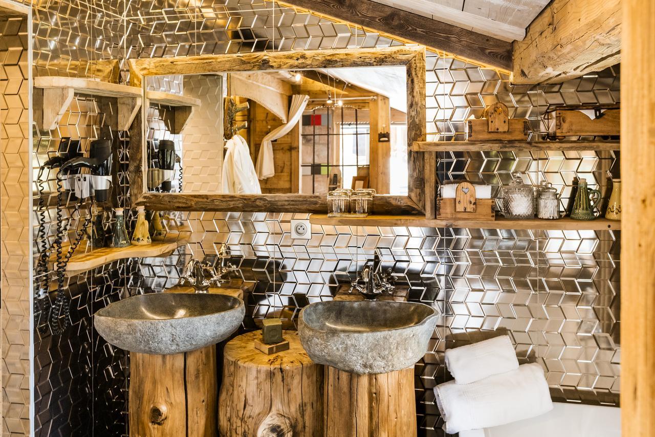 Hôtel Marc Veyrat - La Maison Des Bois à Manigod Extérieur photo