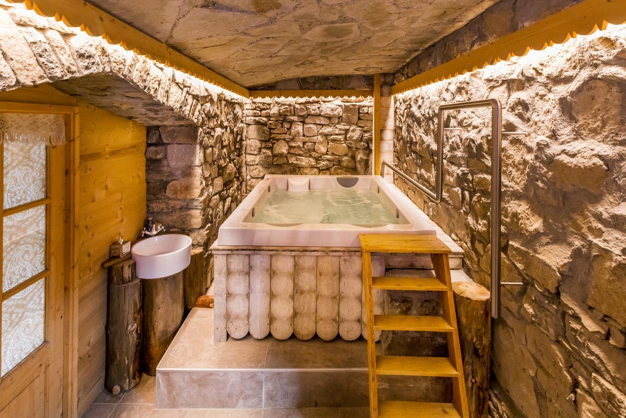 Hôtel Marc Veyrat - La Maison Des Bois à Manigod Extérieur photo