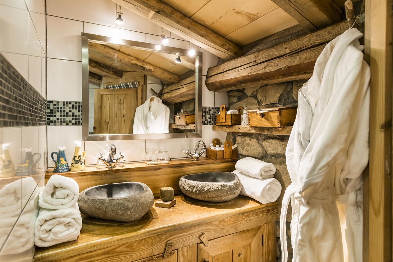 Hôtel Marc Veyrat - La Maison Des Bois à Manigod Extérieur photo